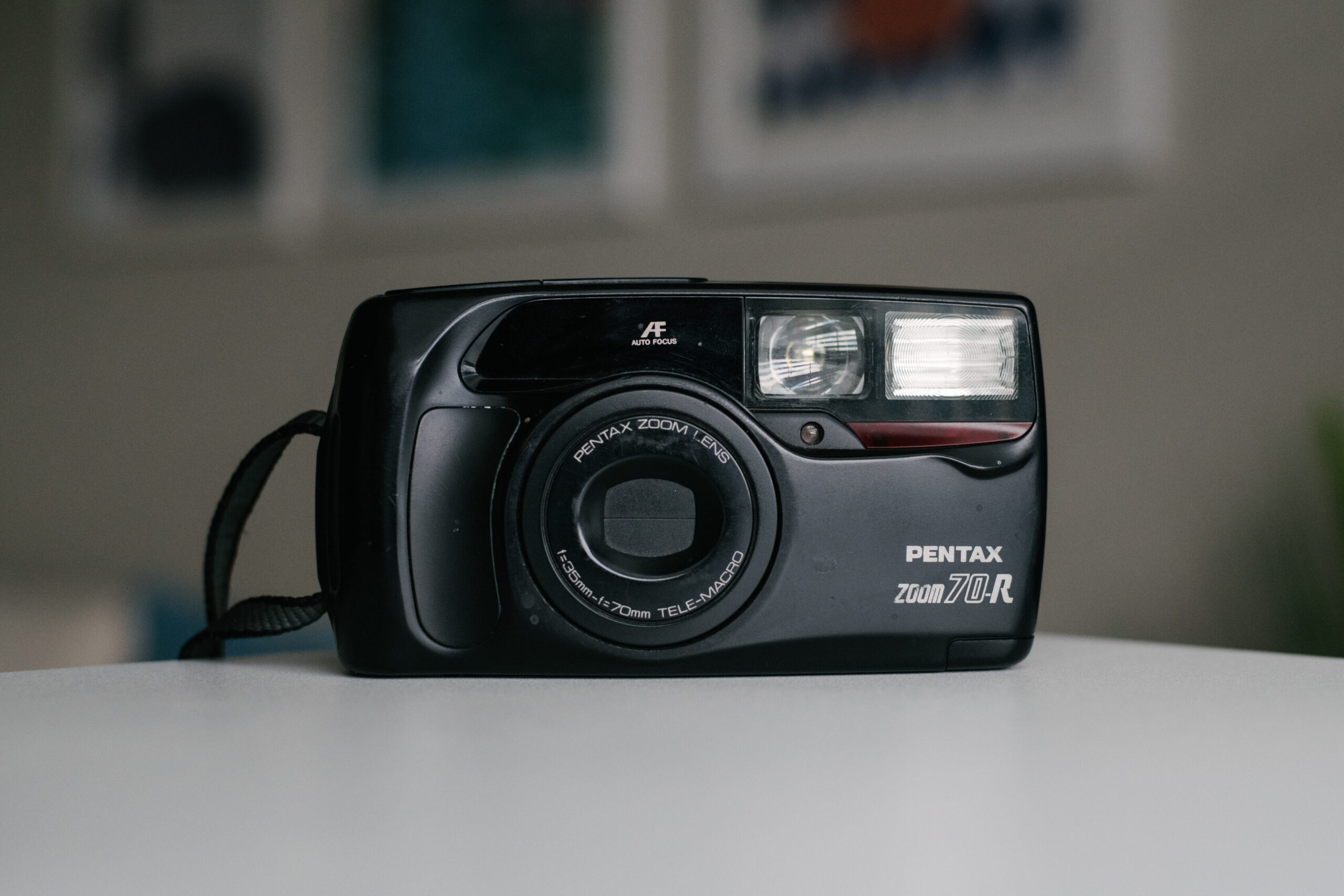 the best affordable 35mm film camera, pentax zoom 70-r
