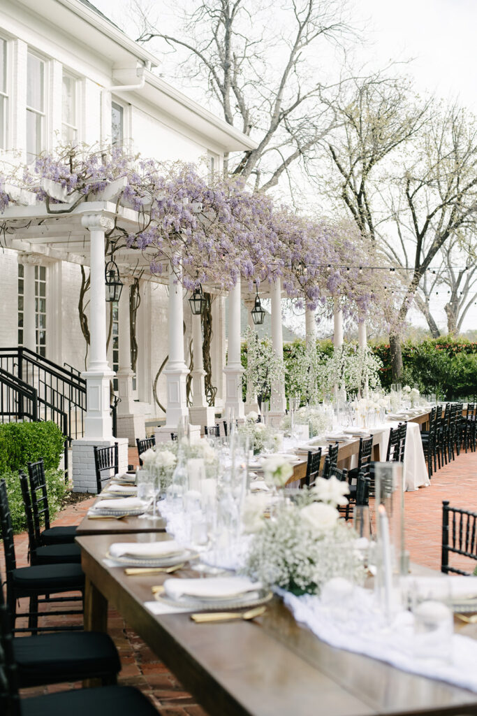 documentary approach to a wedding in austin texas at woodbine mansion by a documentary wedding photographer