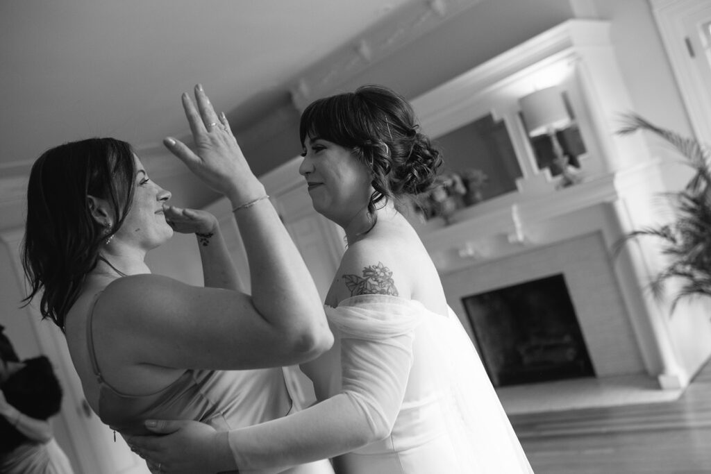 bridal party getting ready in Grant Humphreys Mansion wedding 