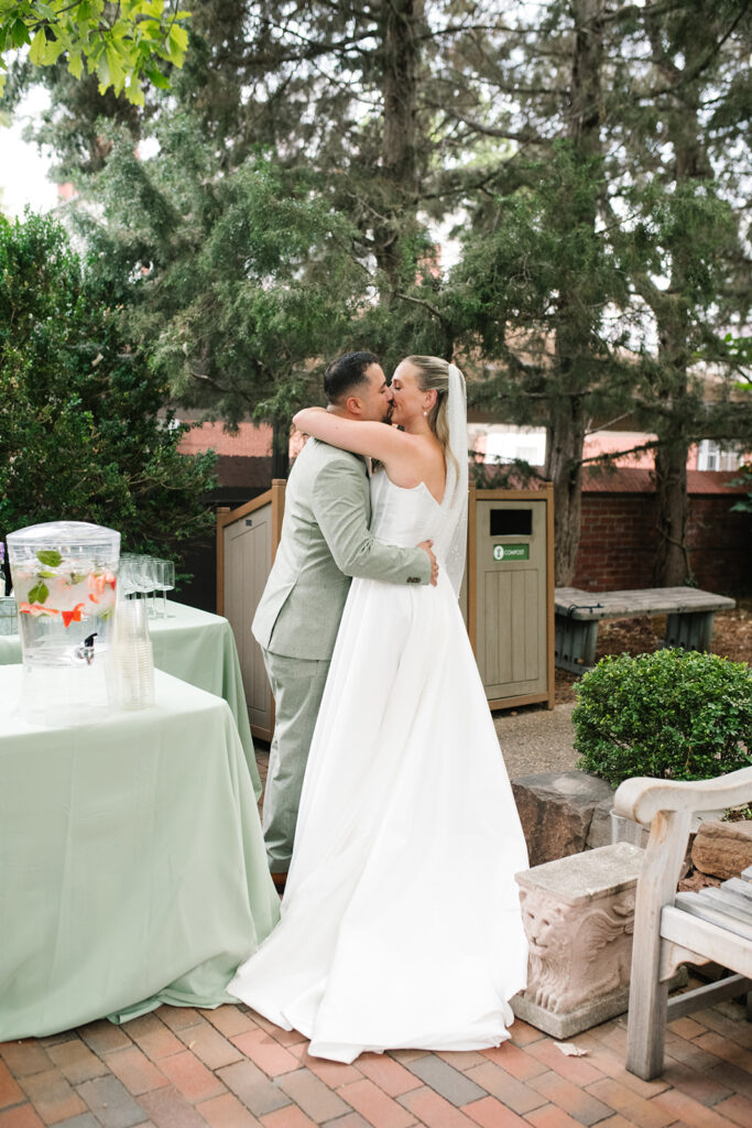 documentary wedding photographs of cocktail hour at the denver botancial gardens